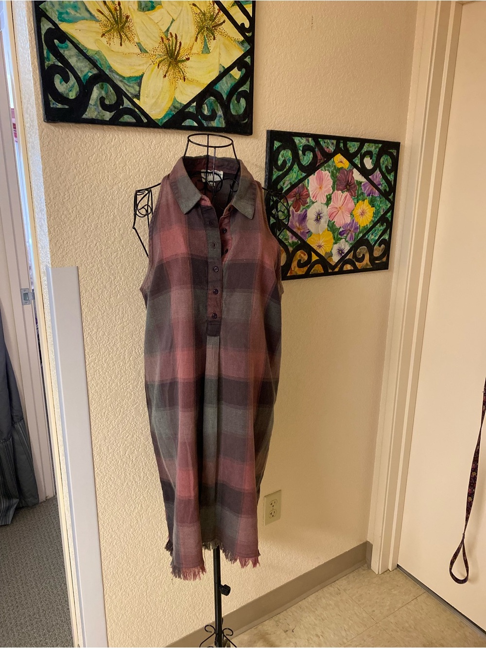 Olive & Oak Sleeveless Plaid Mini Dress in Mauve and Gray
